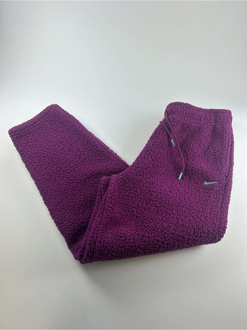 Nike WMNS SZ L Sweatpants Purple Sherpa Fleece Therma-FIT Gym Running Drawstring